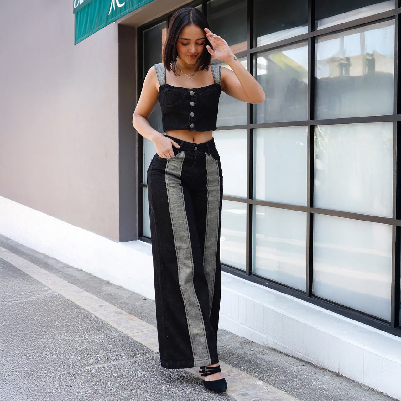 Pant negro con dorado